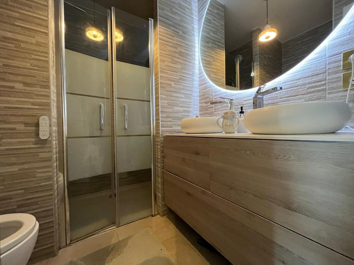 Appartement Luxueux Climatise Avec Terrasse, 6 Couchages - 17Eme Arrondissement De Paris Clichy Dış mekan fotoğraf